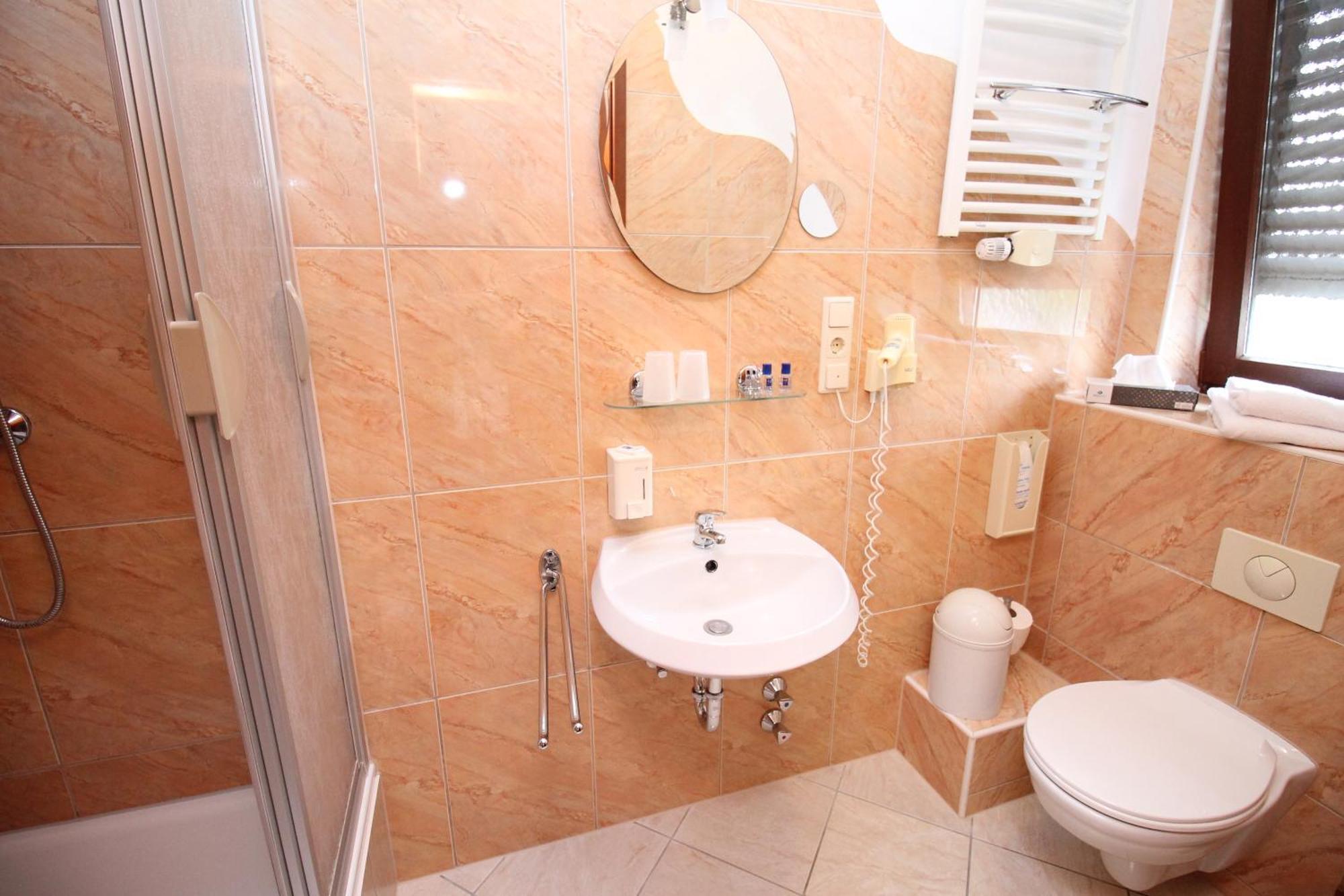 Hotel Geromont Plaidt Экстерьер фото